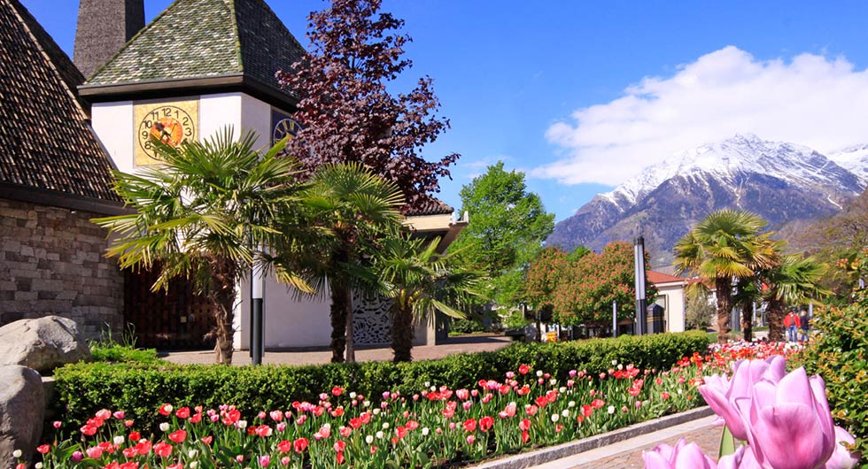 Piazza del paese di Lagundo presso Merano